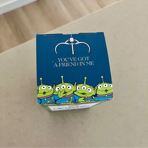 Disney Pixar Toy Story Homesick Pizza Planet 14 oz Candle - Picture 6 of 14